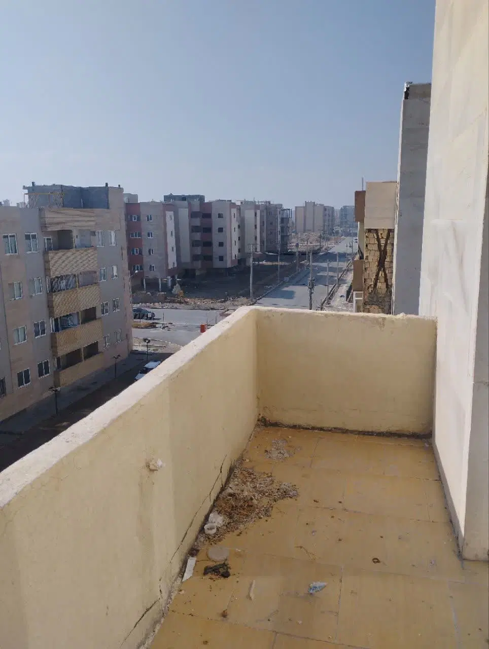 یک واحد اپارتمان گلبهار. سردونبش نور گیرزیاد