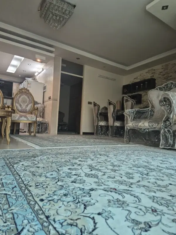 خانه دو طبقه ویلایی در بست
