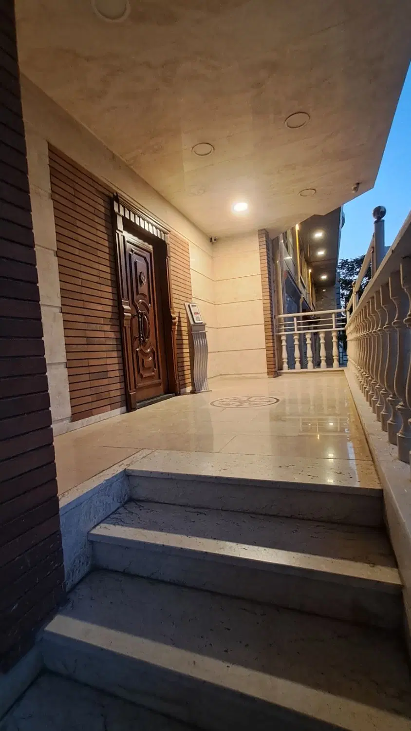 فروش ۱۱۶ متر شهرک بنفشه  دوخواب ۵ سال ساخت
