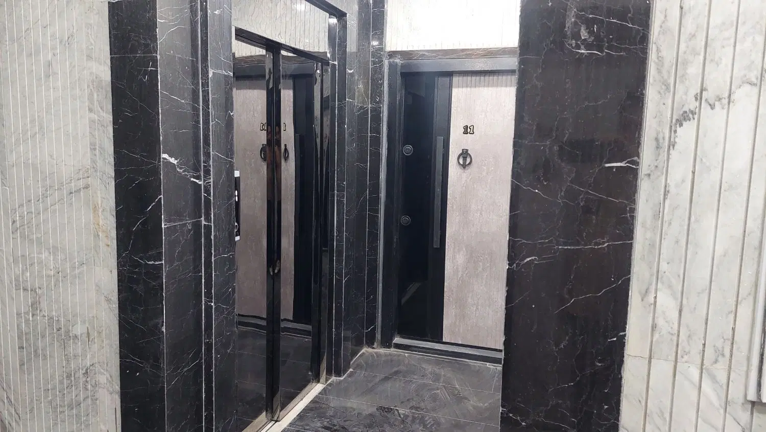 فروش آپارتمان نوساز128 متری طبقه 3 دونبش