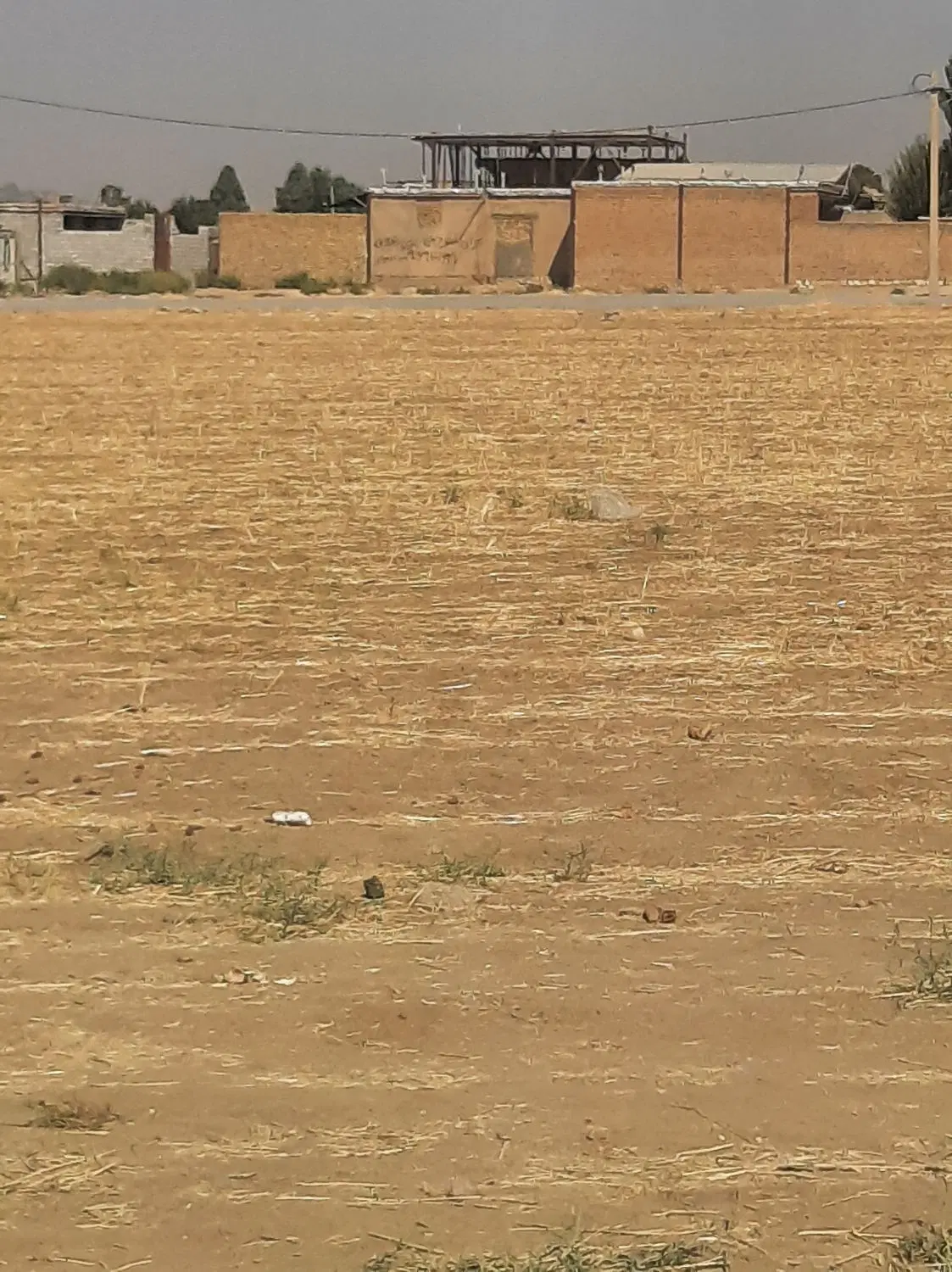 زمین فروشی