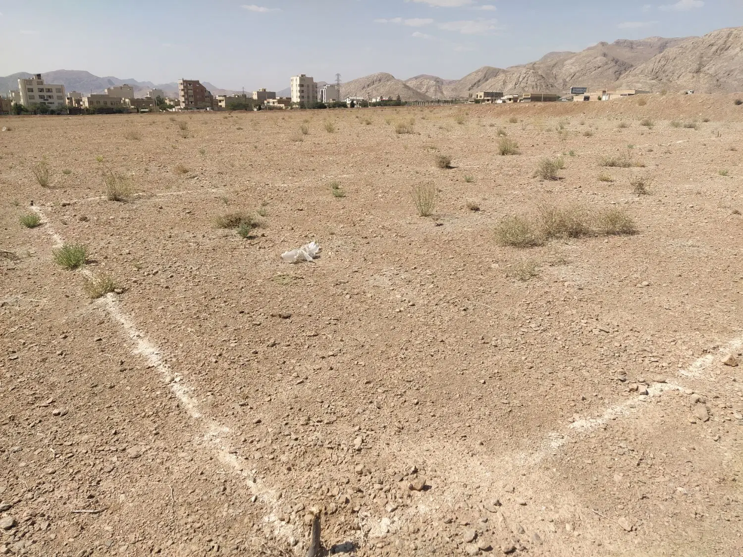 ۲۰۰ متر زمین آینده دار  در ویلاشهر