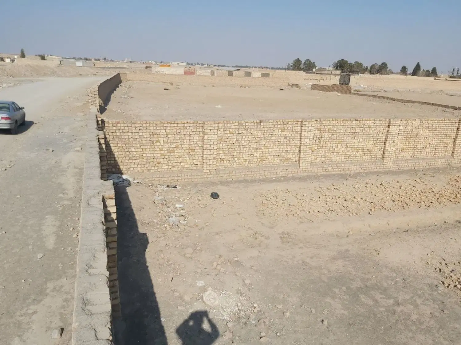 زمین محدوده باغ سیاهکارنبش جاده اصلی سنددار