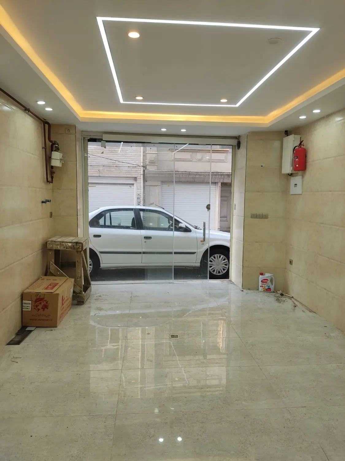 فروش مغازه بر دوم خیابان لاکانی