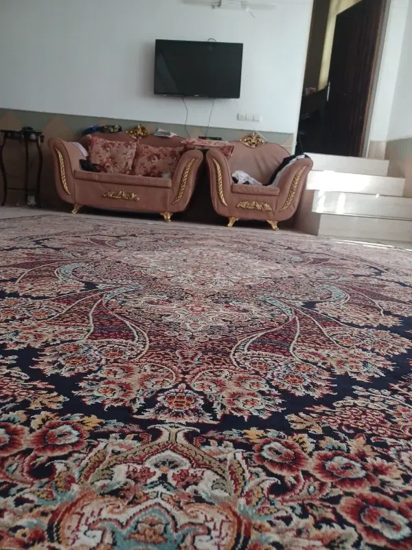 زیرزمین تمیز مناسب انبار و یا مجرری