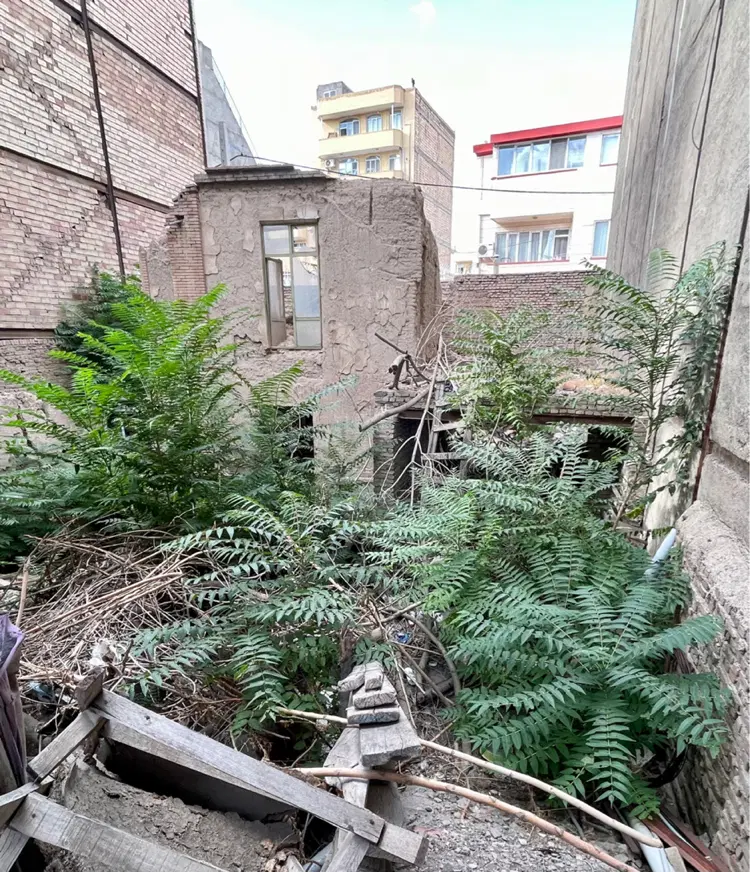 خانه کلنگی ۲۰۰ متری جهت انبار
