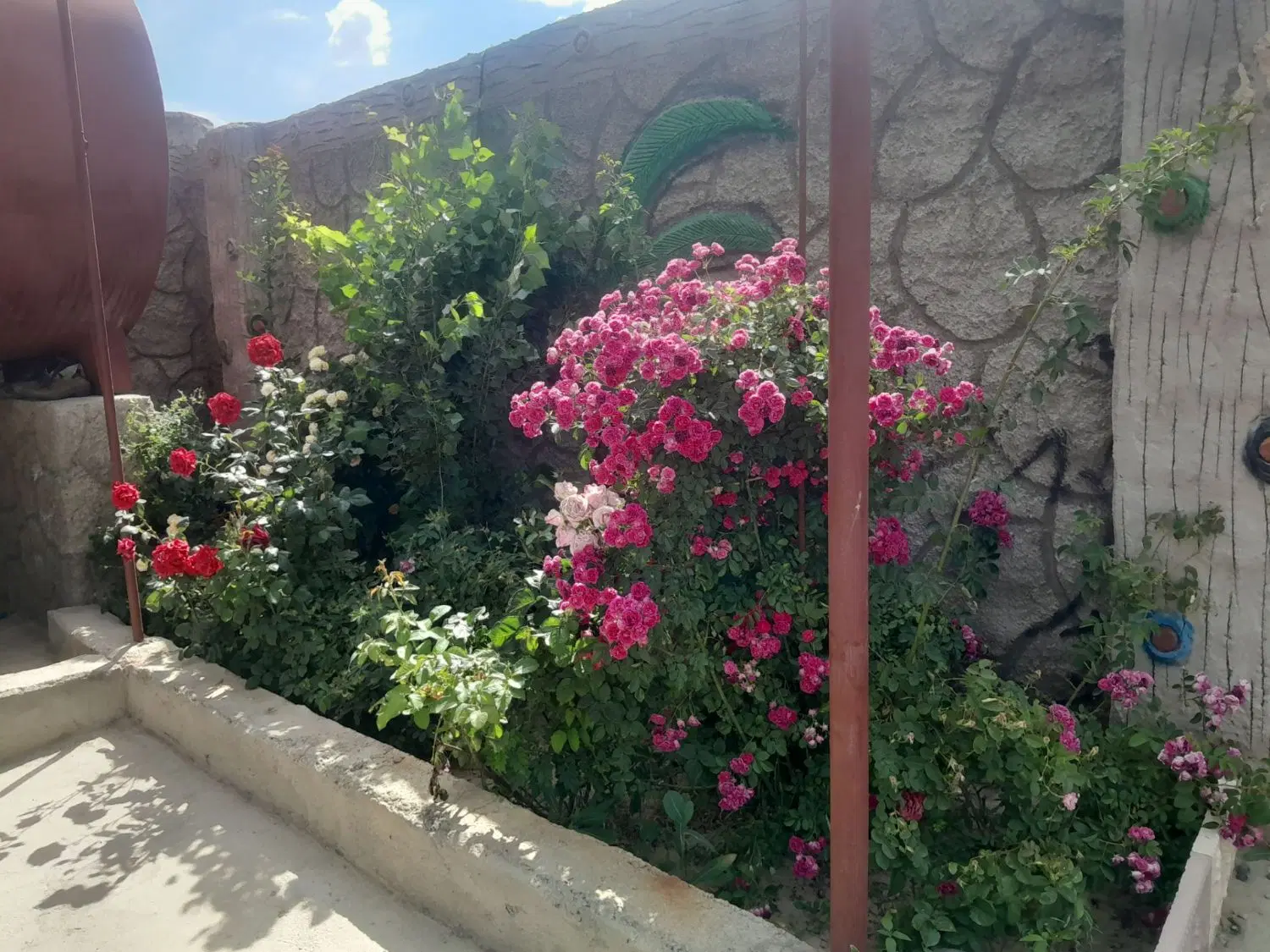 باغ ویلایی ۷۰۰