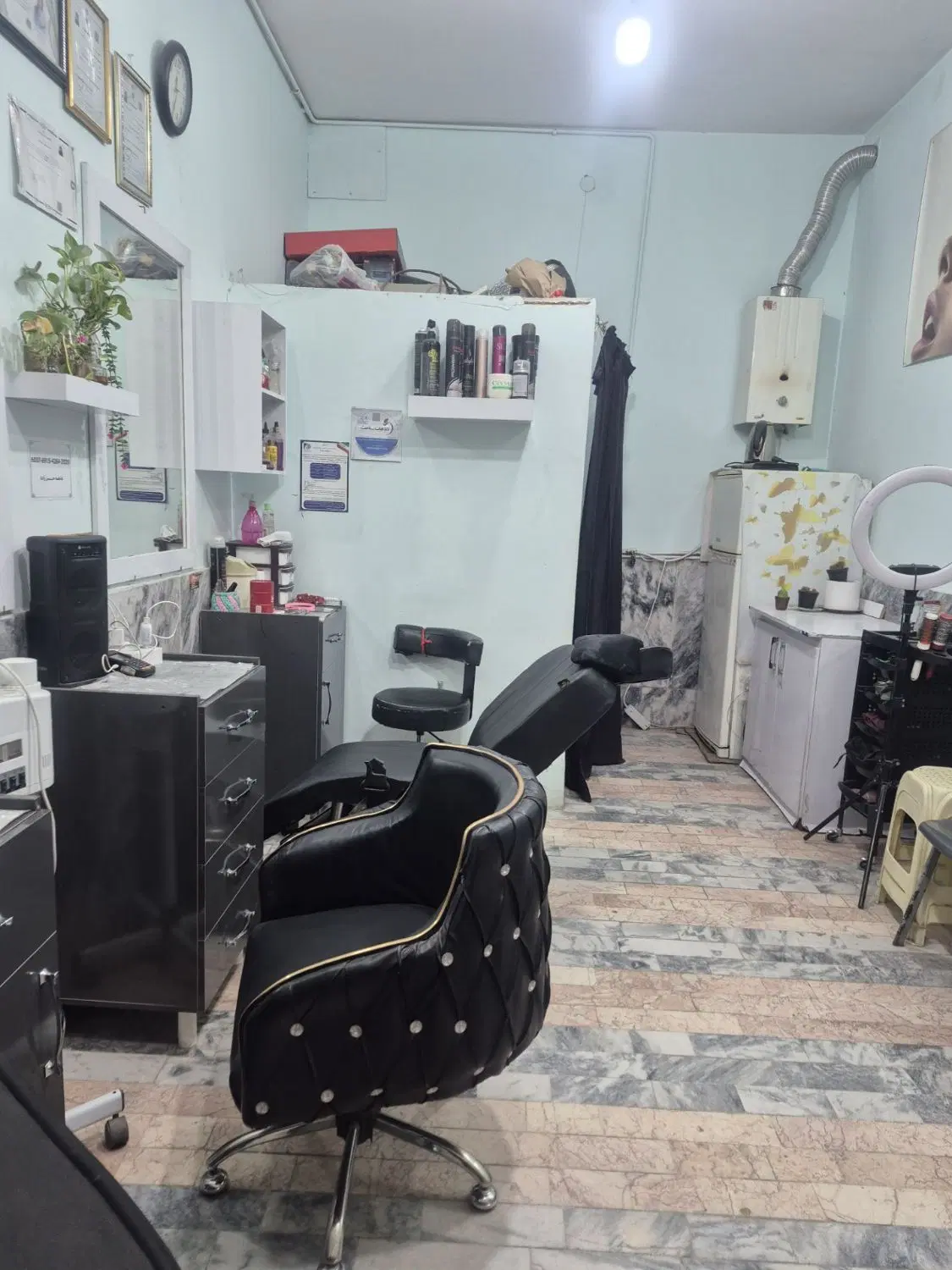 یک با مغازه در شهید اوینی ۳ به متراژ حدود ۲۰ مربع