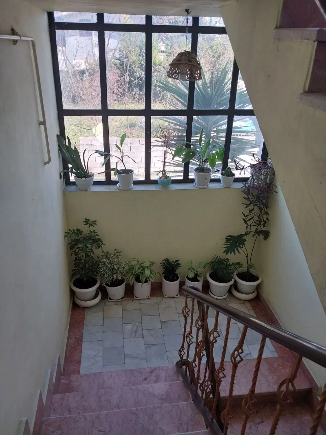 اجاره‌ یه واحد آپارتمانی در رمک