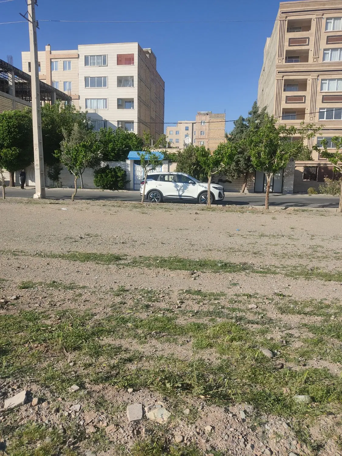 زمین،۹۸ متری
