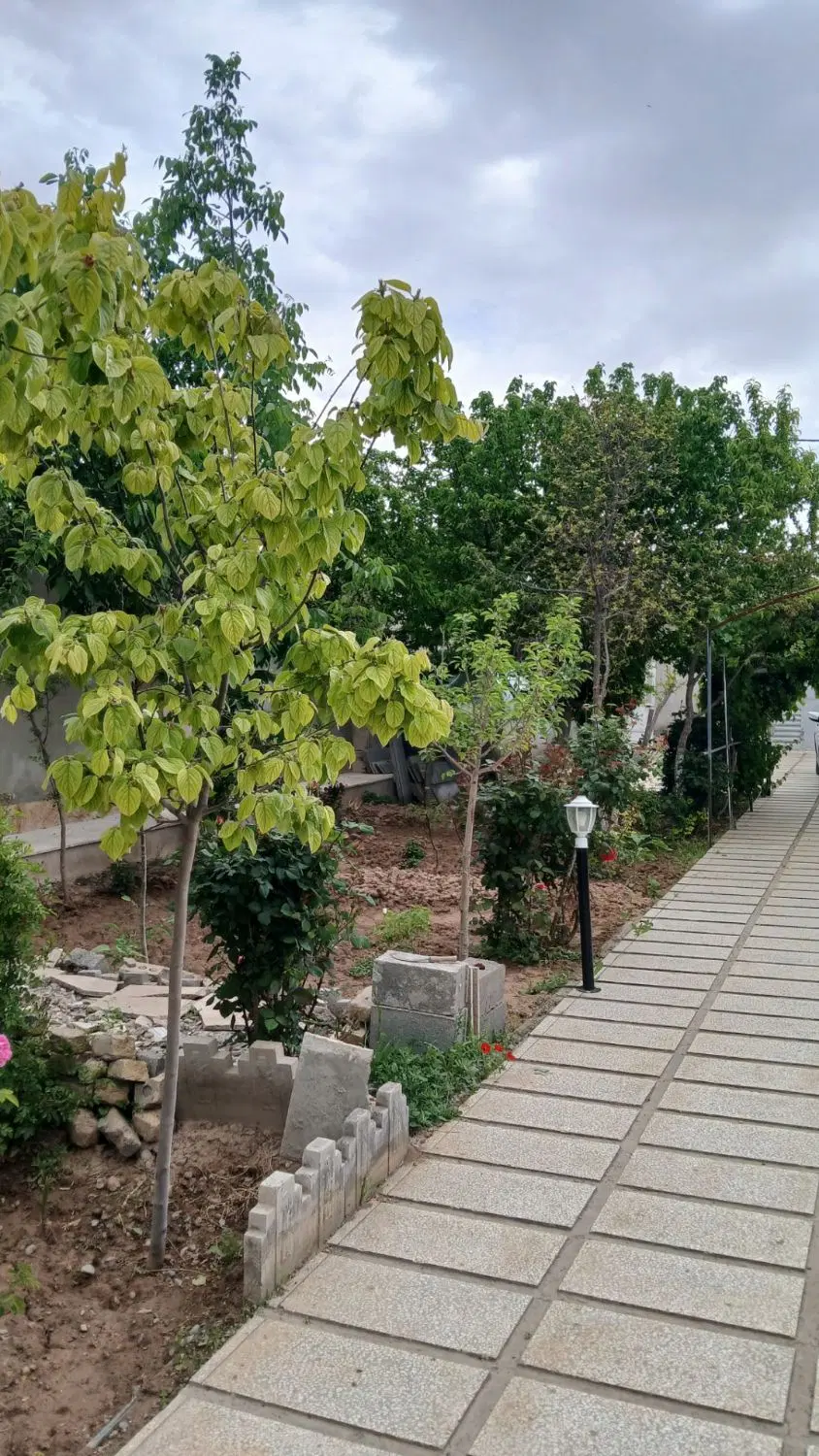 اجاره روزانه باغ ویلا استخردار