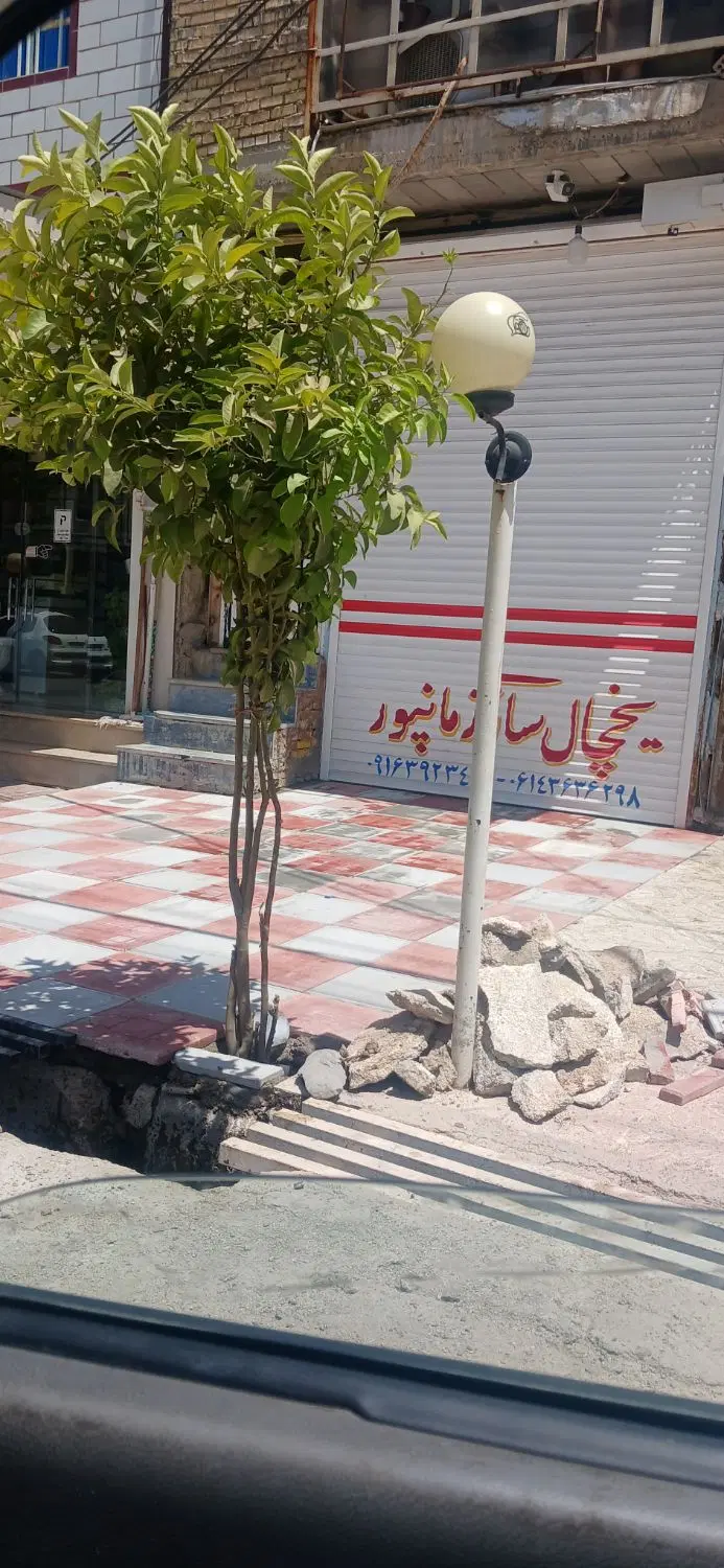 طبقه بالایه واحد تجاری متراژ،38 متر رهن داده میشه