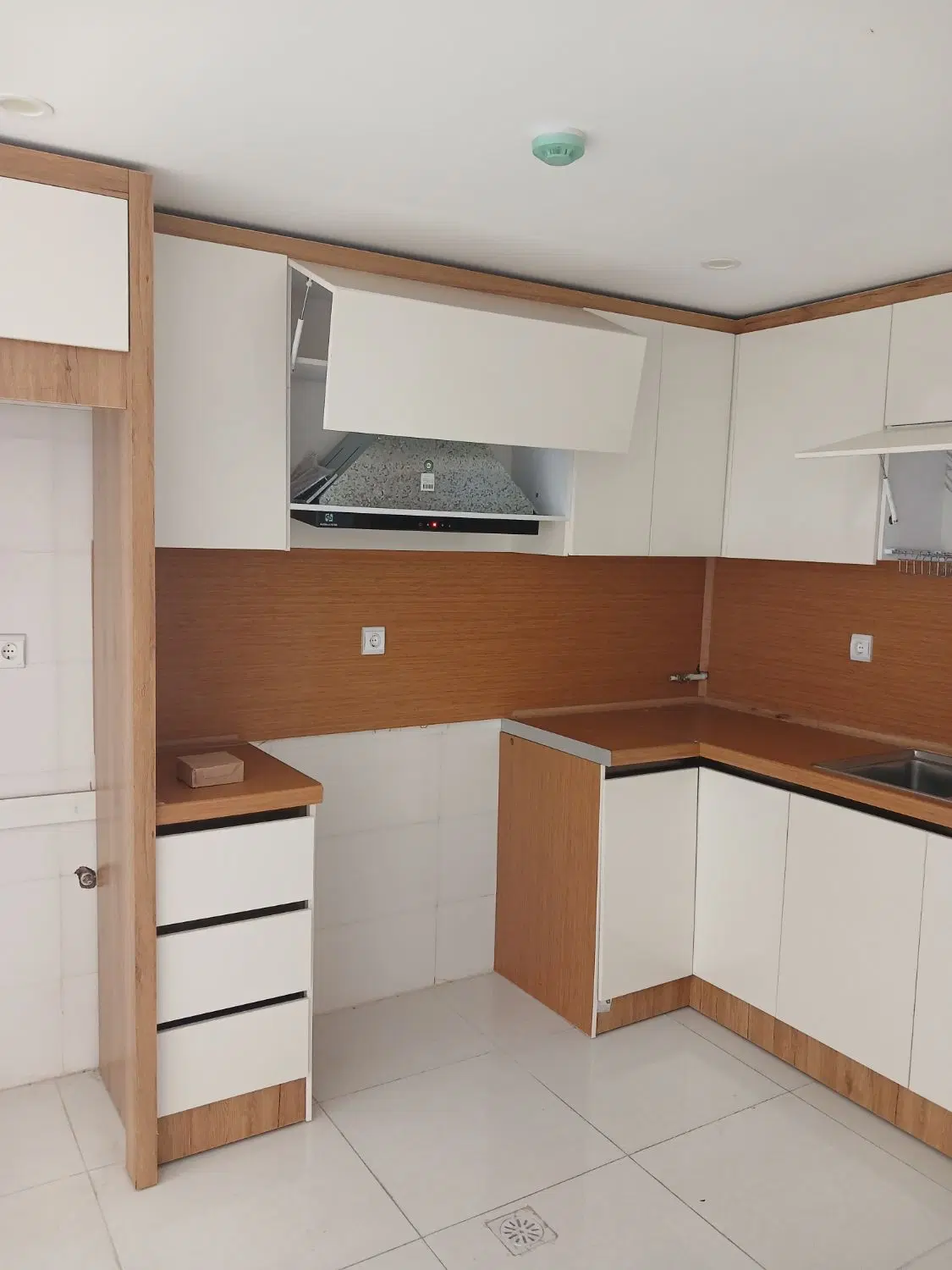 فروش آپارتمان ۹۰متردوخواب خ سپه