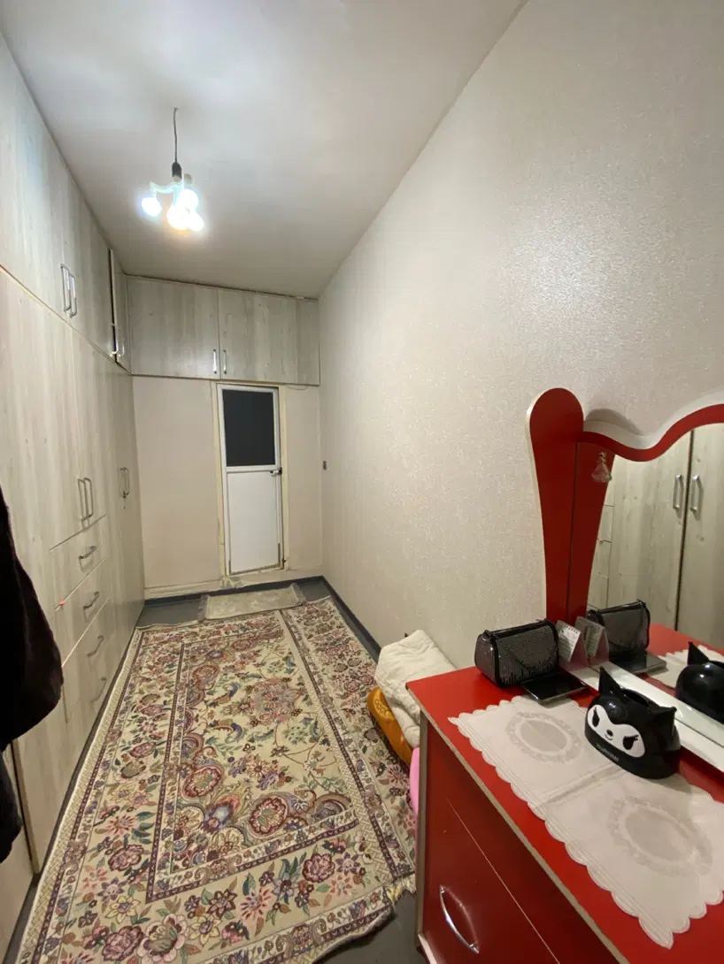 ۶۳ متر با بیست متر حیاط