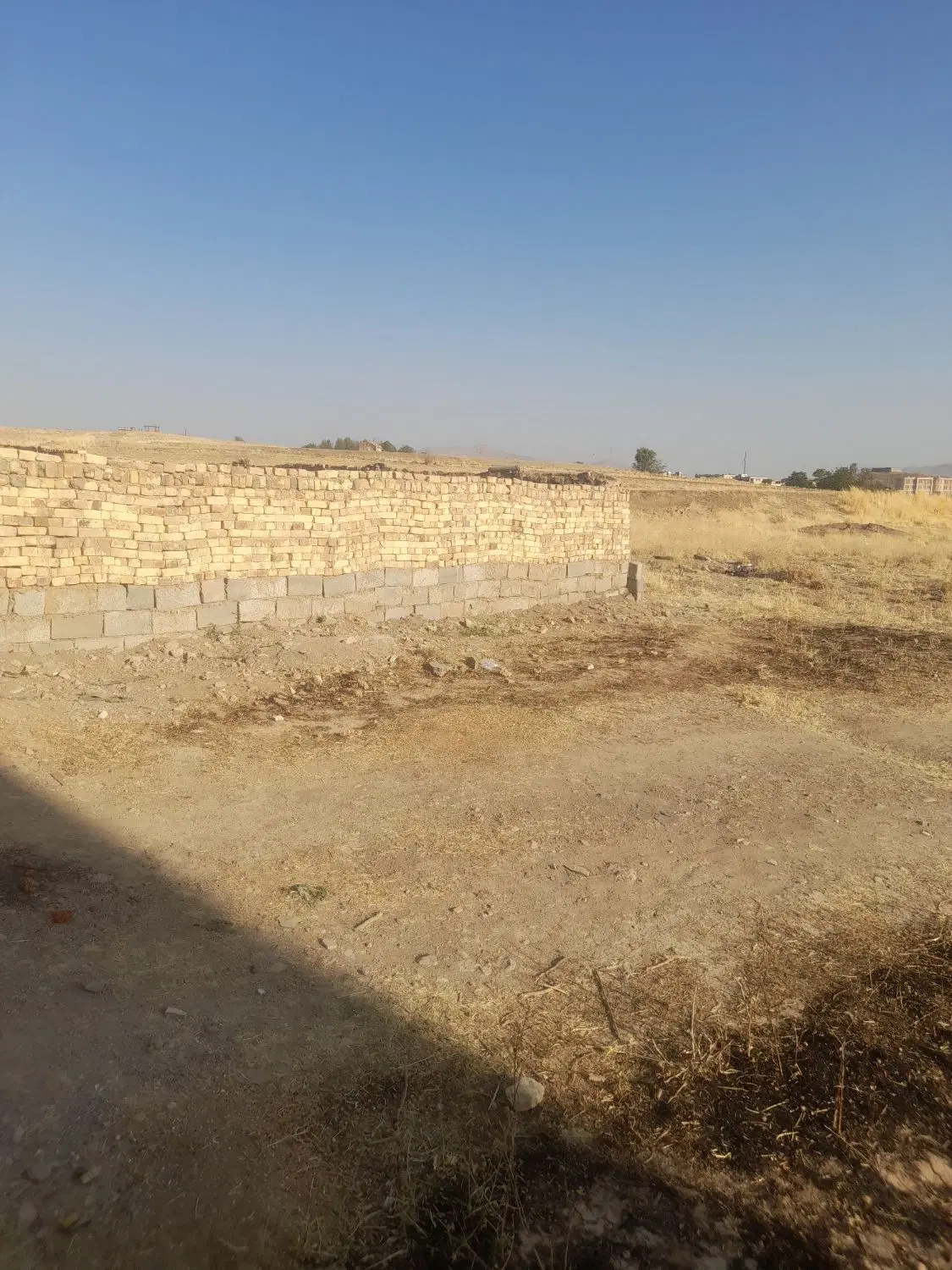 زمین ۱۰۰ متری
