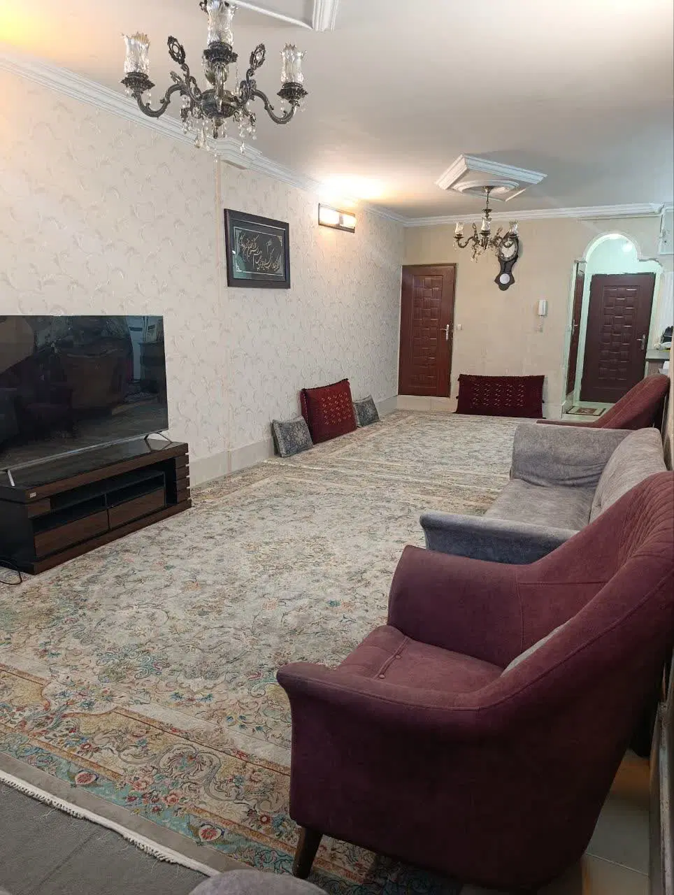 آپارتمان ۹۰ متری سند دار