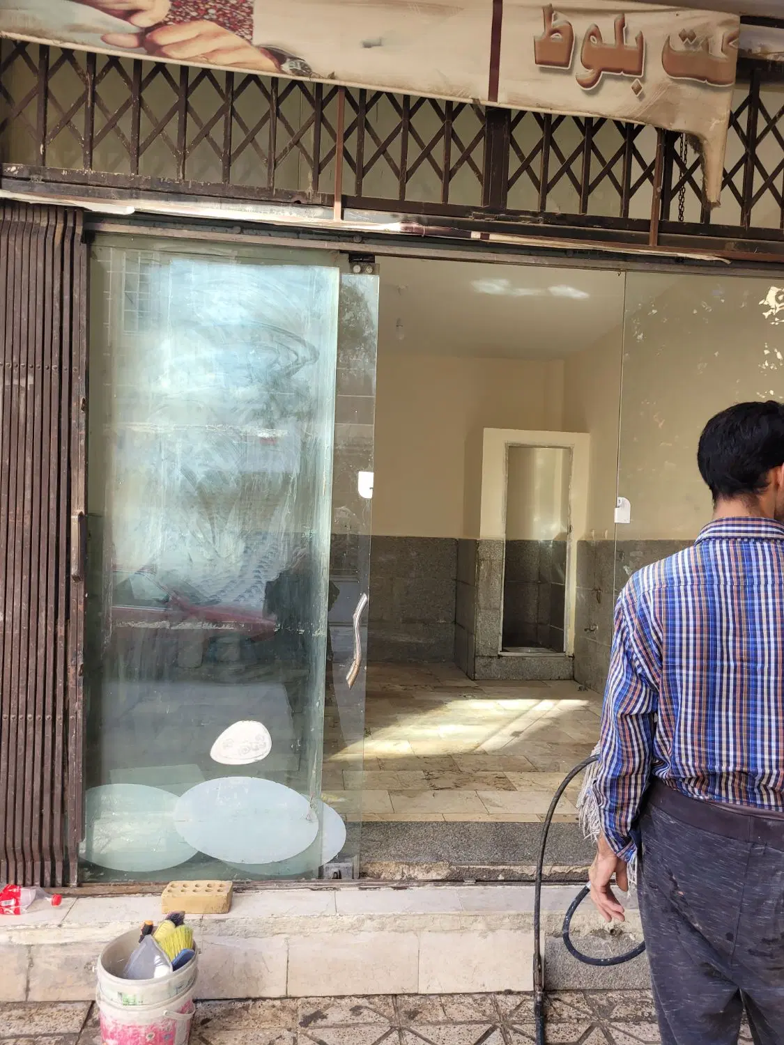 ۱۷ متر مغازه میدون نمایشگاه(نهضت)