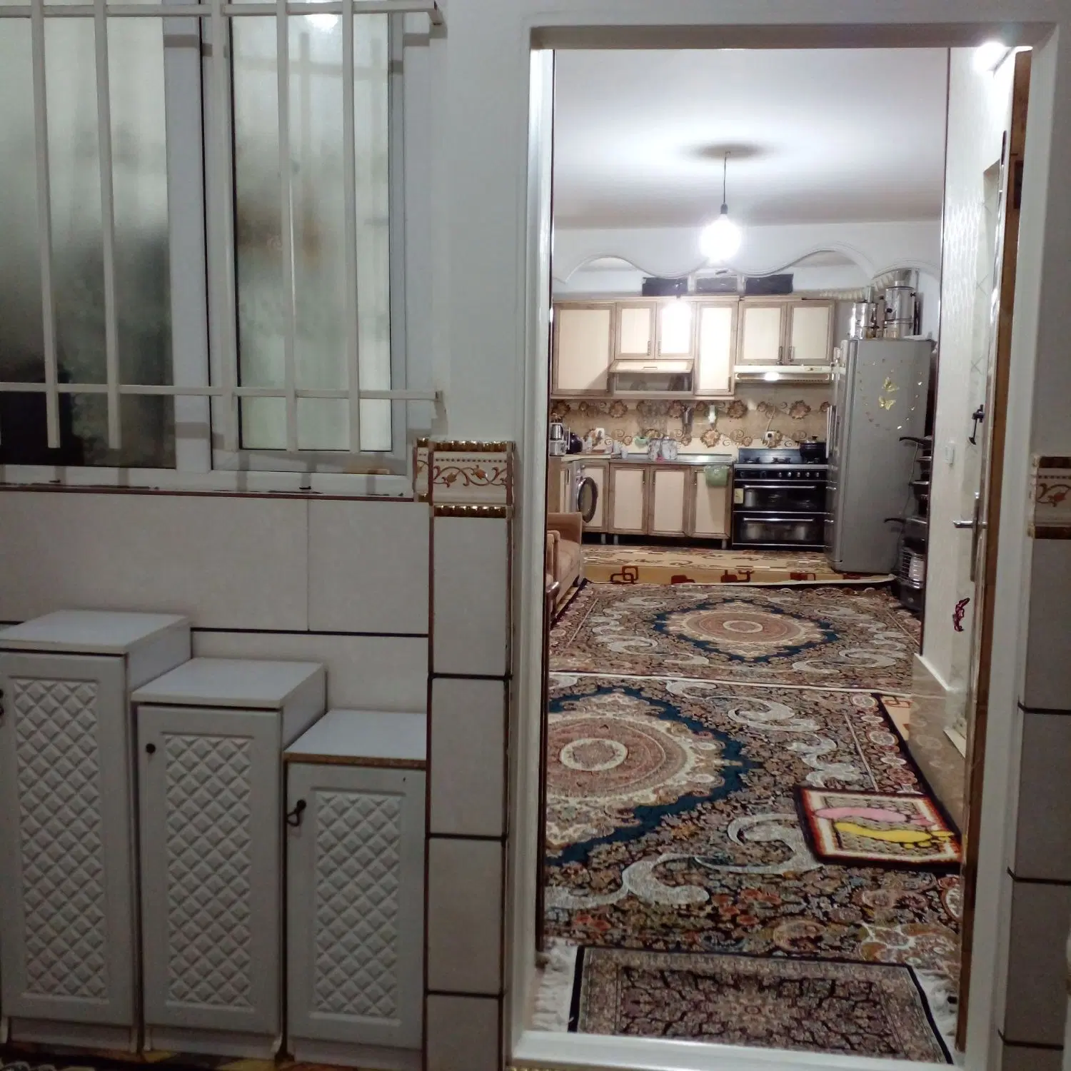 خونه ۶۰ متری تمیز، مرتب وآماده سکونت ،طبقه اول