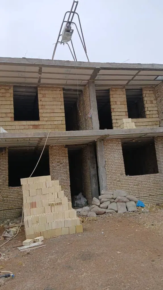 منزل سه واحد نیمه کاره در قطعه۱۷ مهرشهر