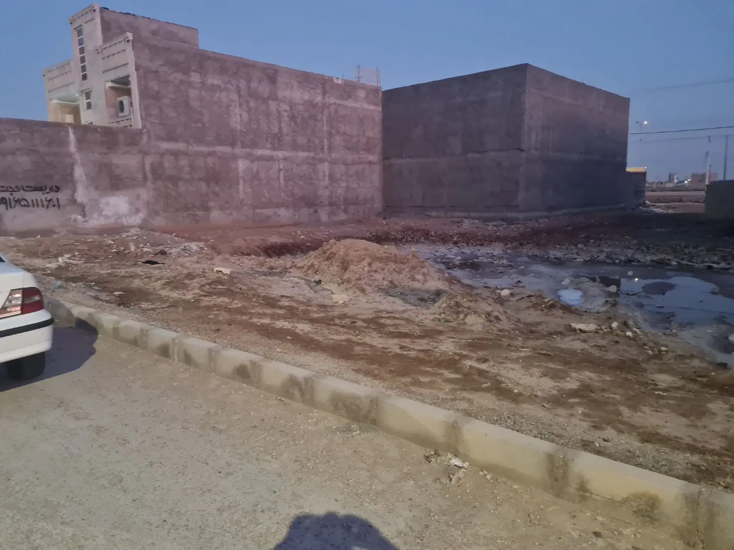 زمین ۲۴۰ متری خیابان ۱۸ متری ویلاشهر