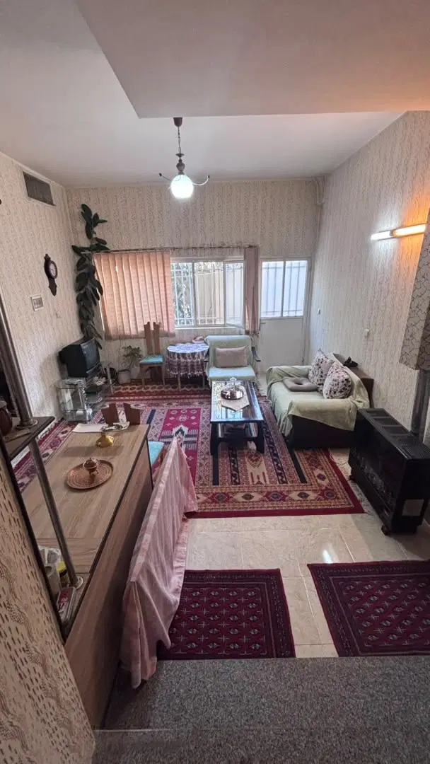 رهن اجاره یک خوابه حیاط بزرگ