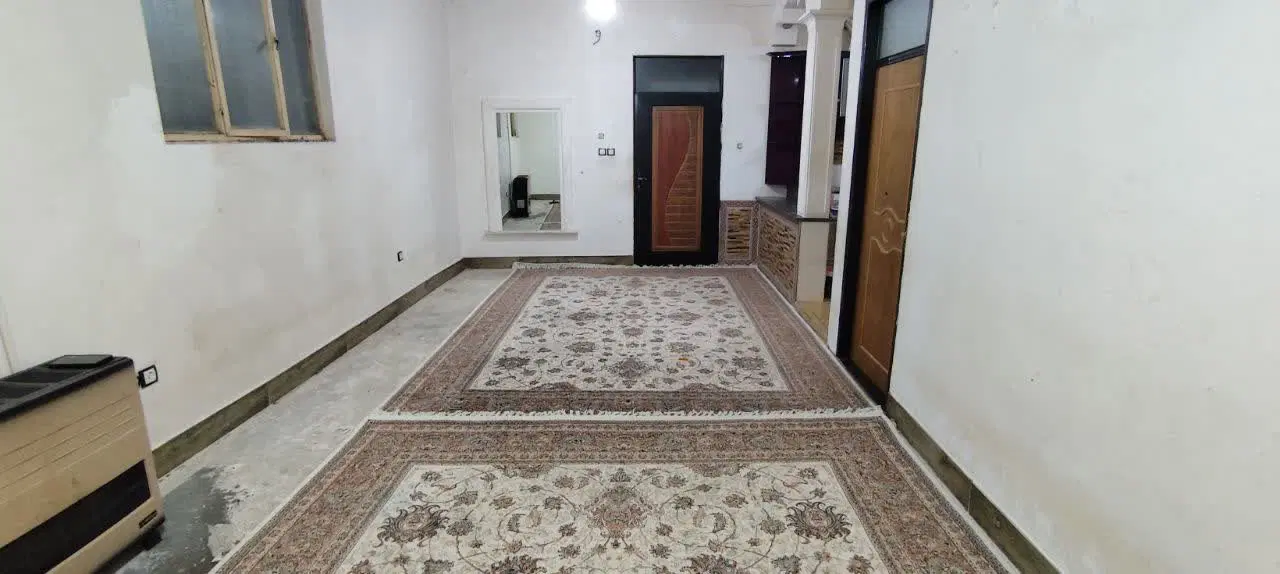 ۹۰ متر کاملا مستقل آب برق گاز رایگان