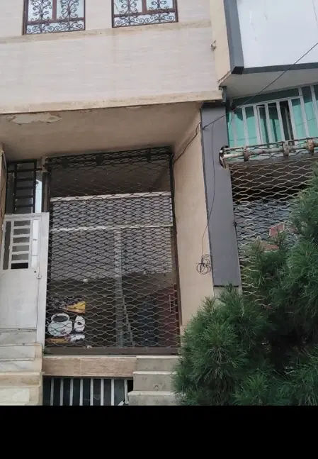 مغازه آزادشهر