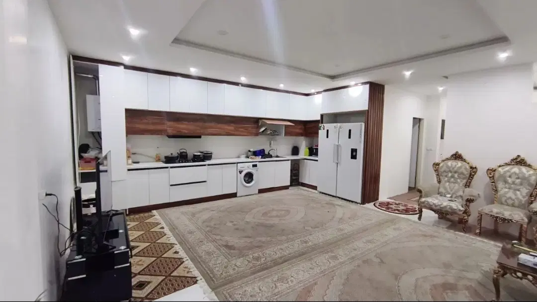 فروش طبقه همکف از دو واحدی تنگک