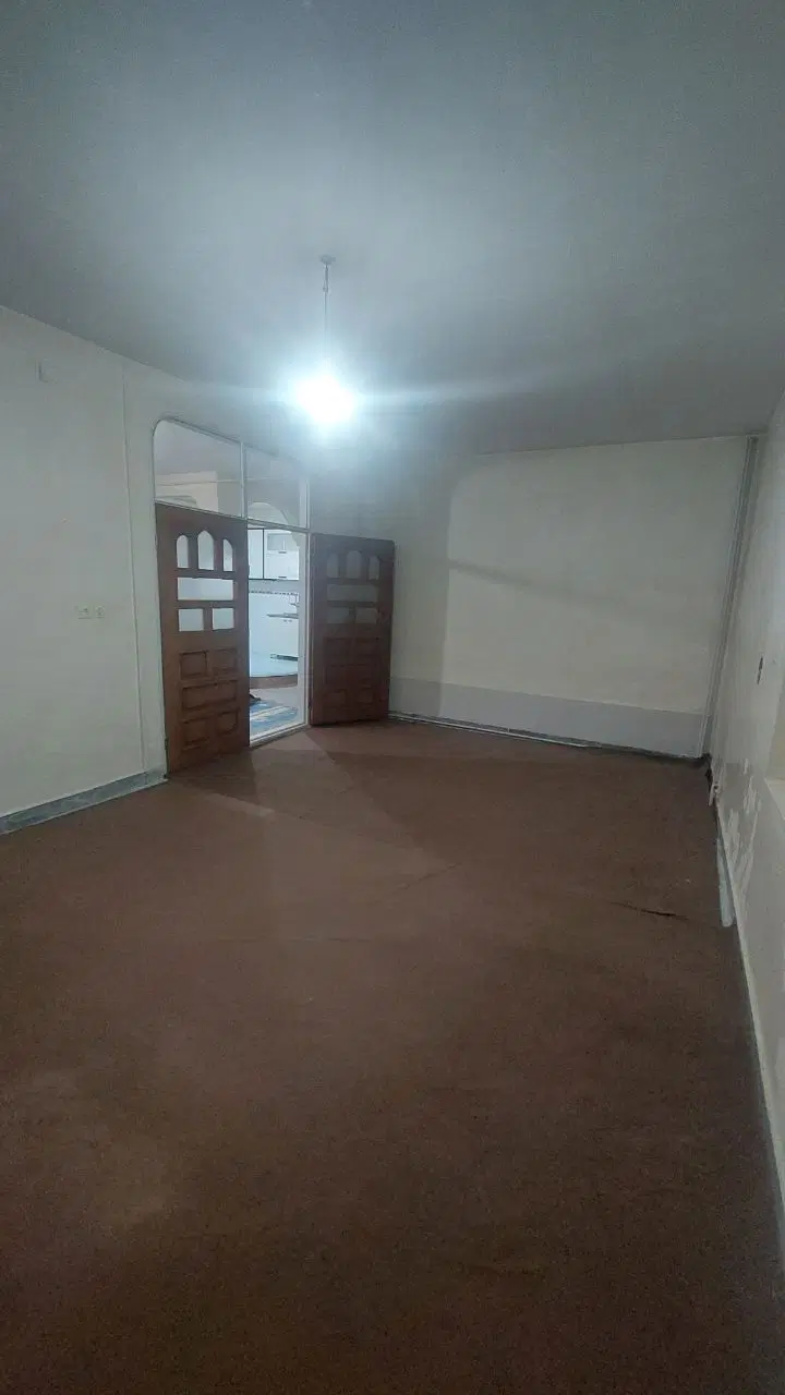 اجاره یک طبقه از منزل مسکونی به یک نفر خانم شبستر