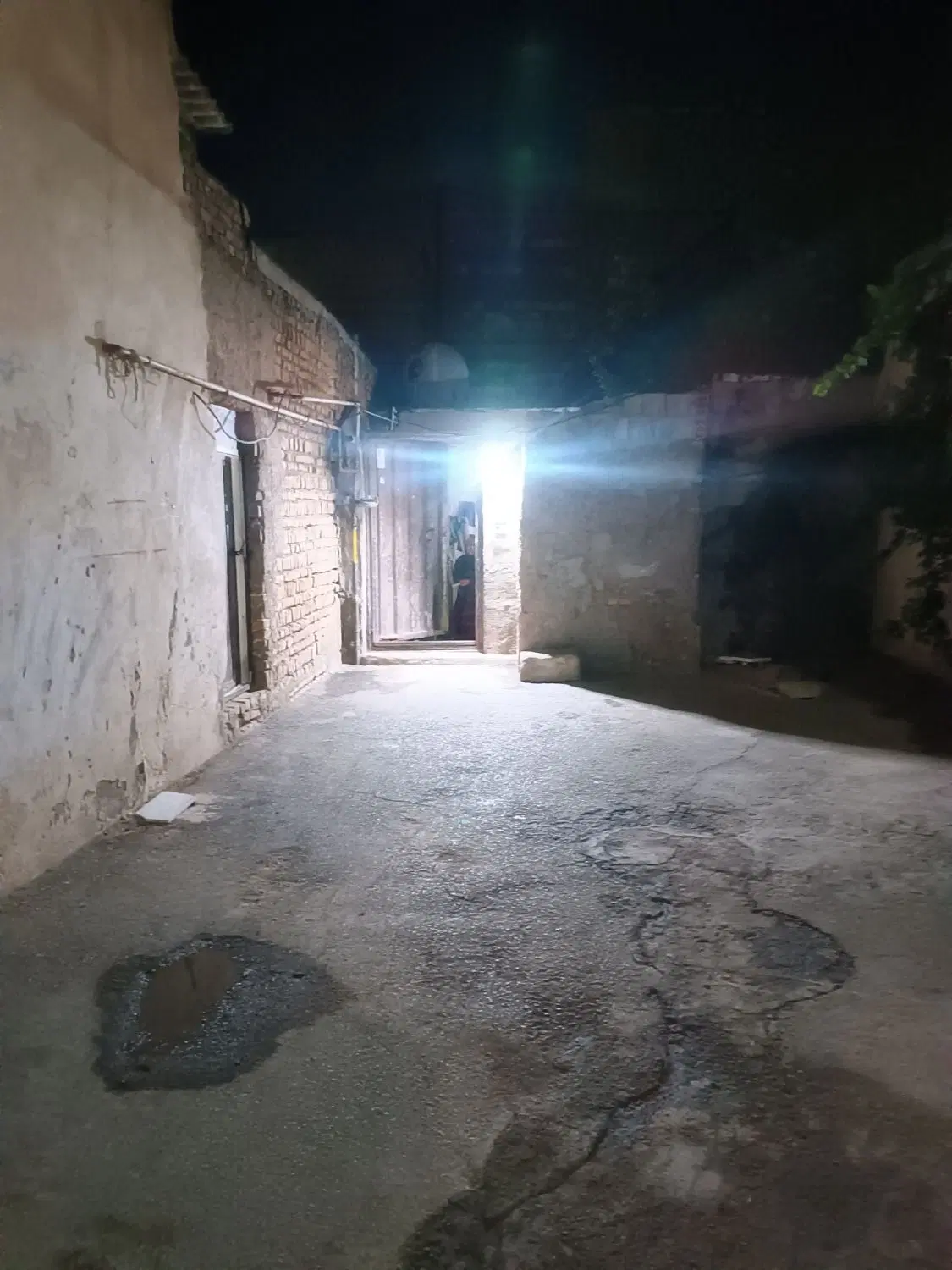 ۱۰۰متر خانه حیاطی