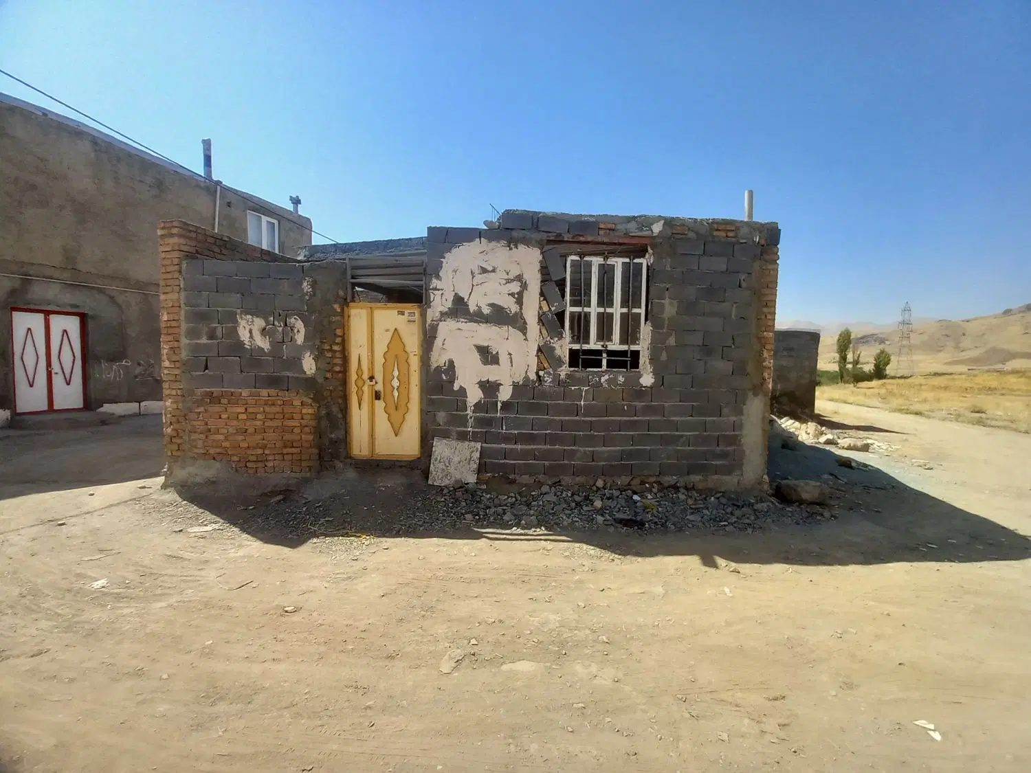 خانه نیمه کاره نایسر