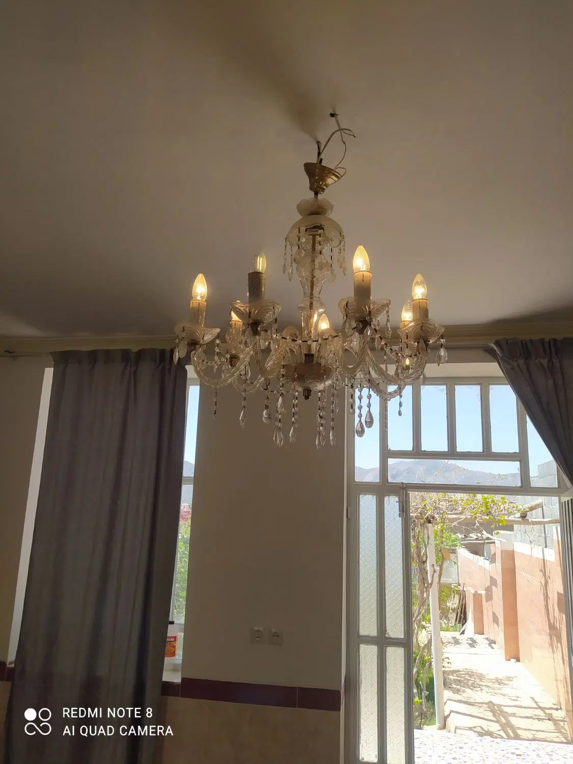 خانه باغ 275 متر تکمیل مبله تنگ چنار