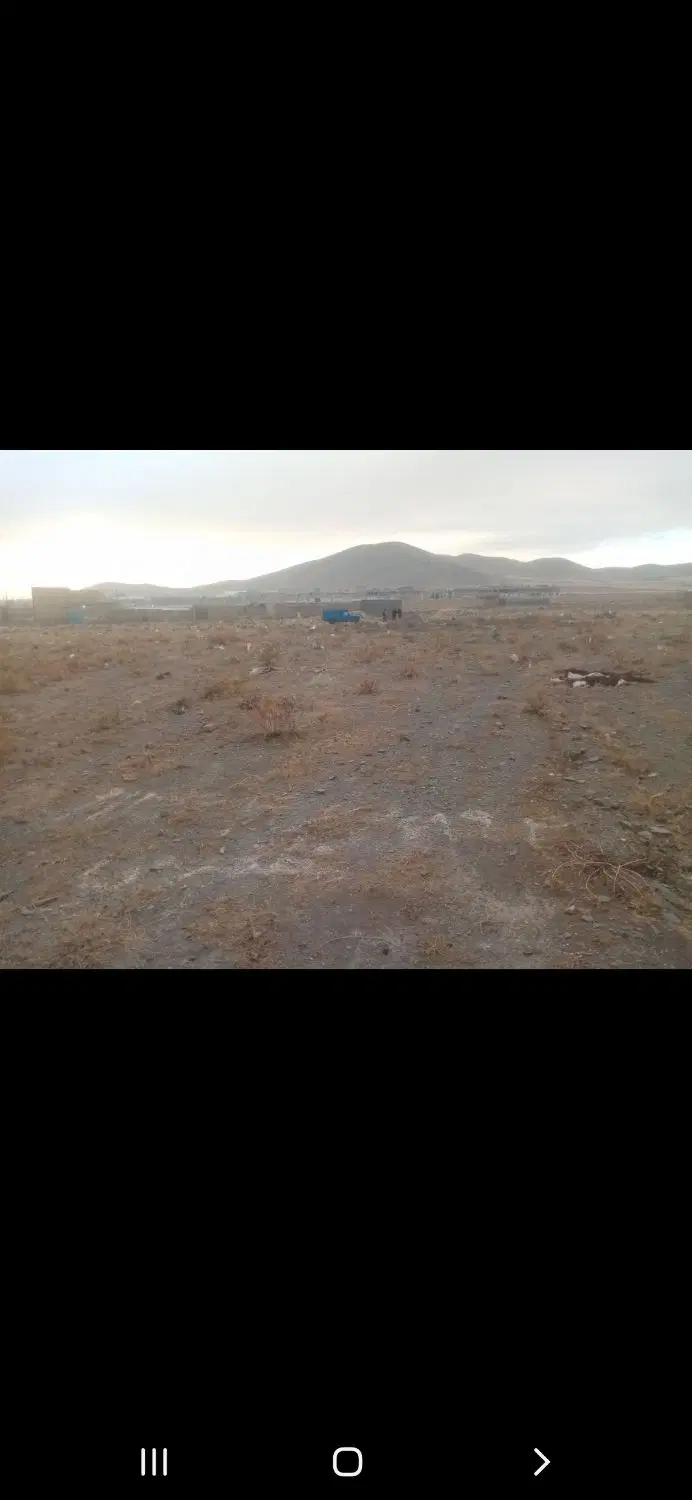 زمین حاجی آباد دو بر ۱۰۵ متر