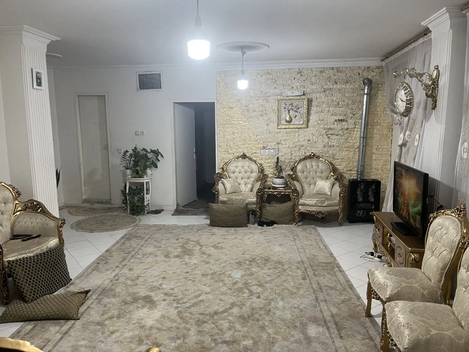 طبقه اول ۶۷ متری سنددار