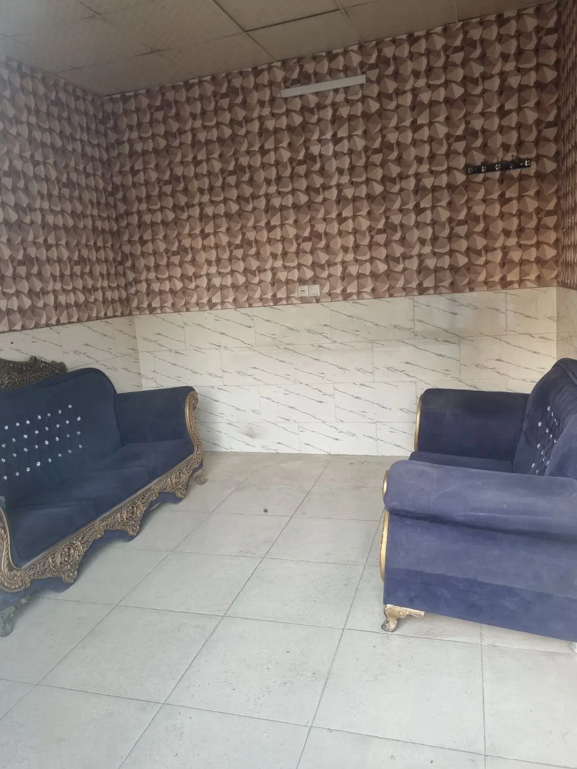 اجاره دو عدد مغازه موقعیت خ کارون