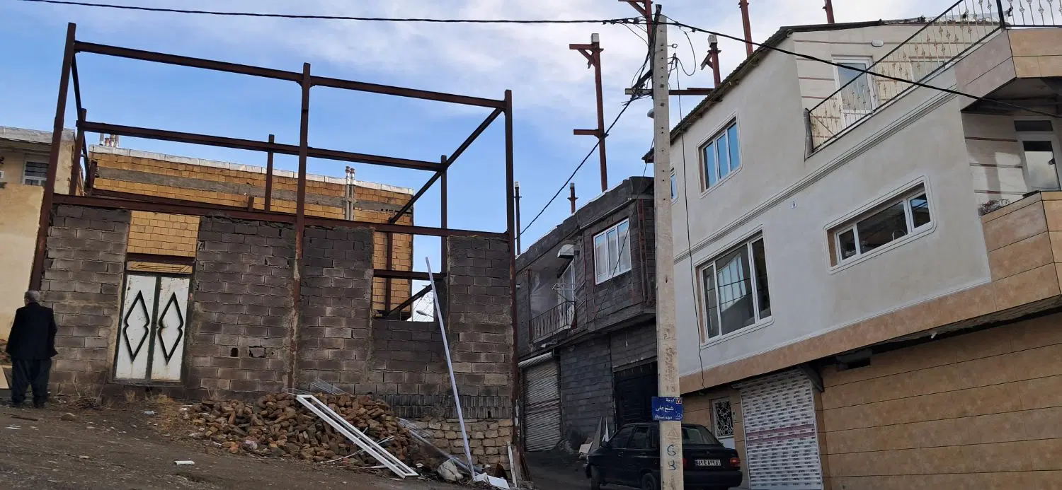زمین ۱۰۰ متری دونبش