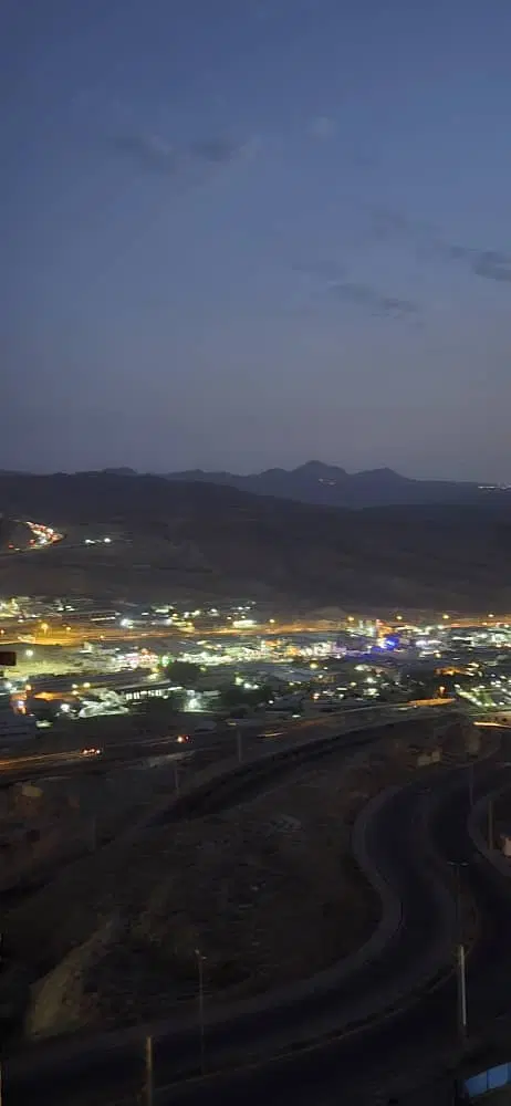 ۸۵ متر جنوبی پردیس