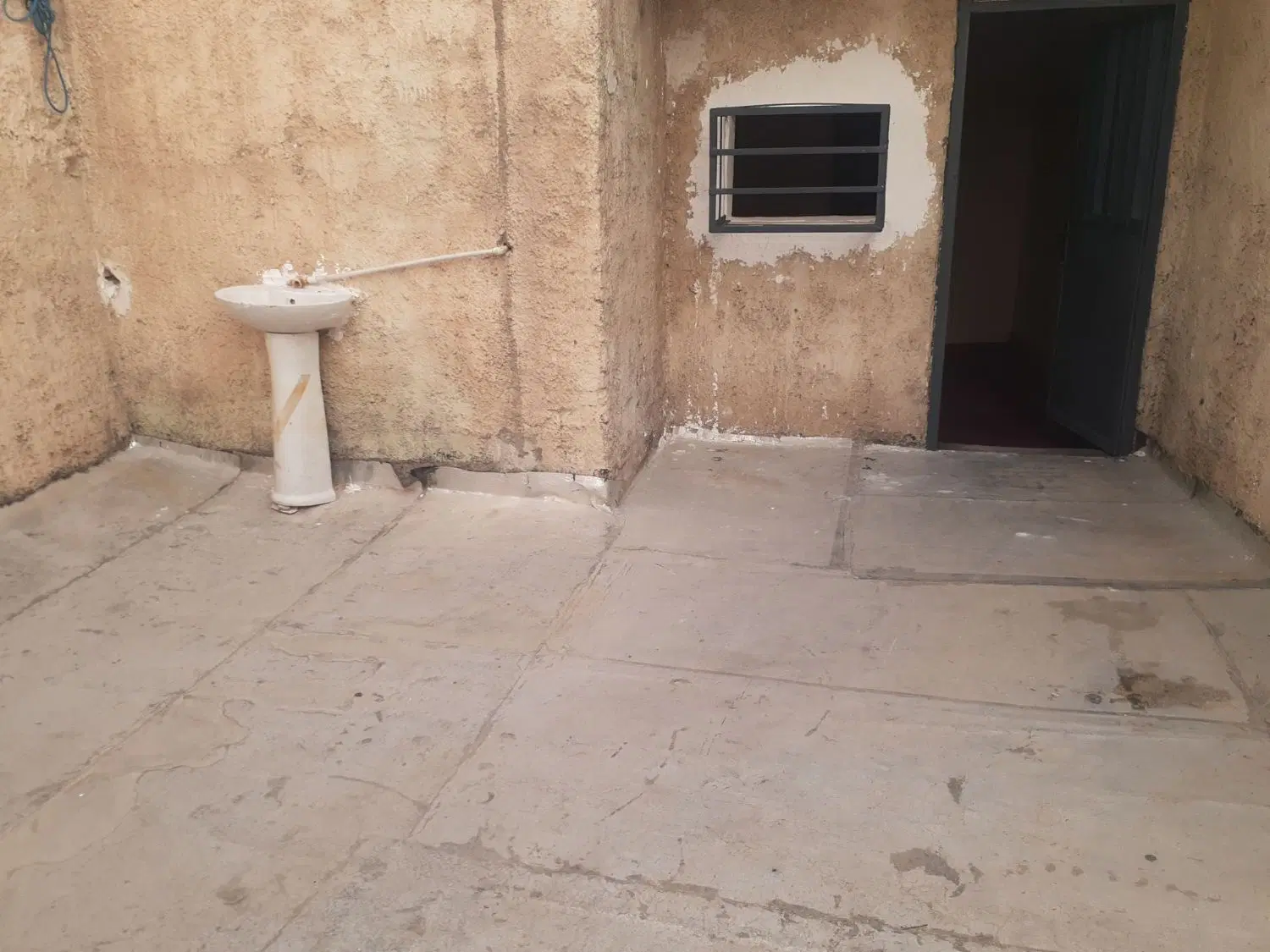 خانه صدمتری دوطبقه شکاره یک