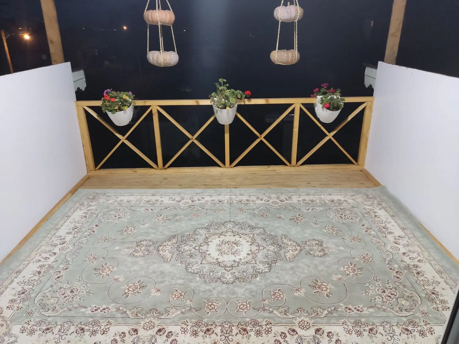 ویلا اجاره ای دربستی چوبی کولر دار حیاط بزرگ