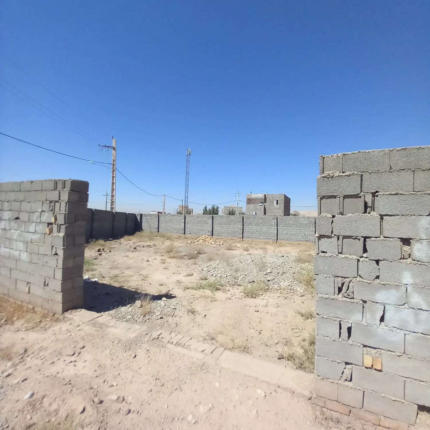 زمین عسگری__ یک کوچه بالای ۳۰ متری