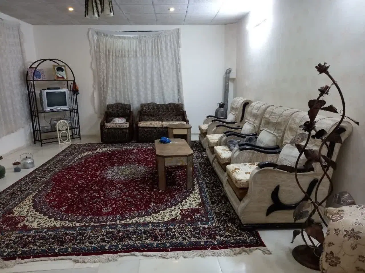 باغ هزار متری پرکند آباد