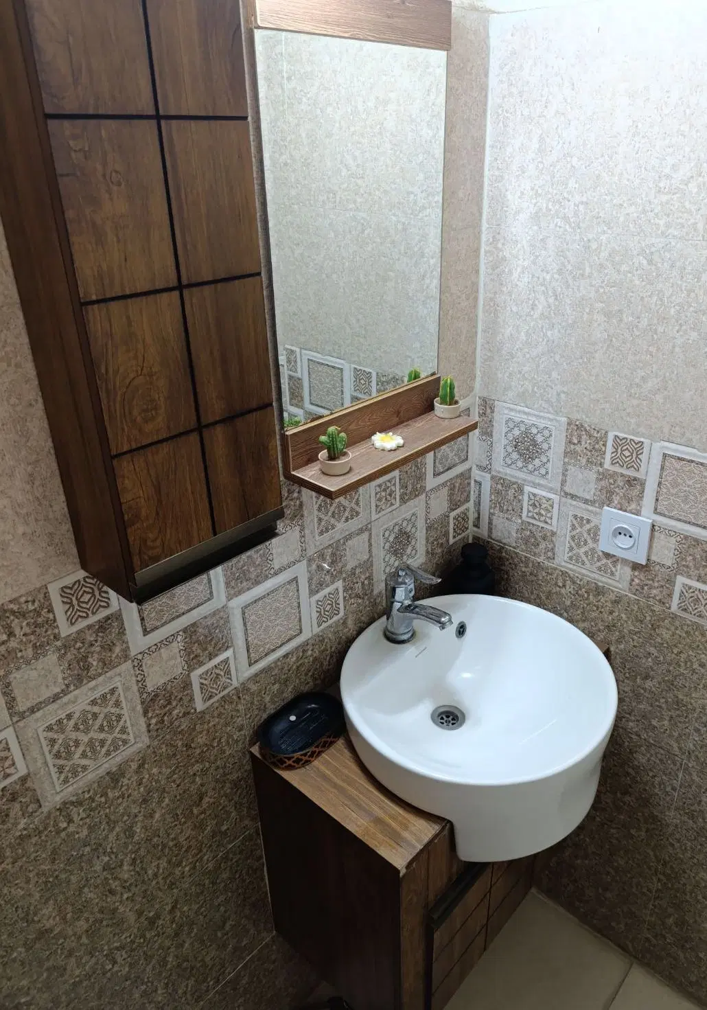 پارکینگ آسانسور بالکن روبه آفتاب کم سن جای خوب