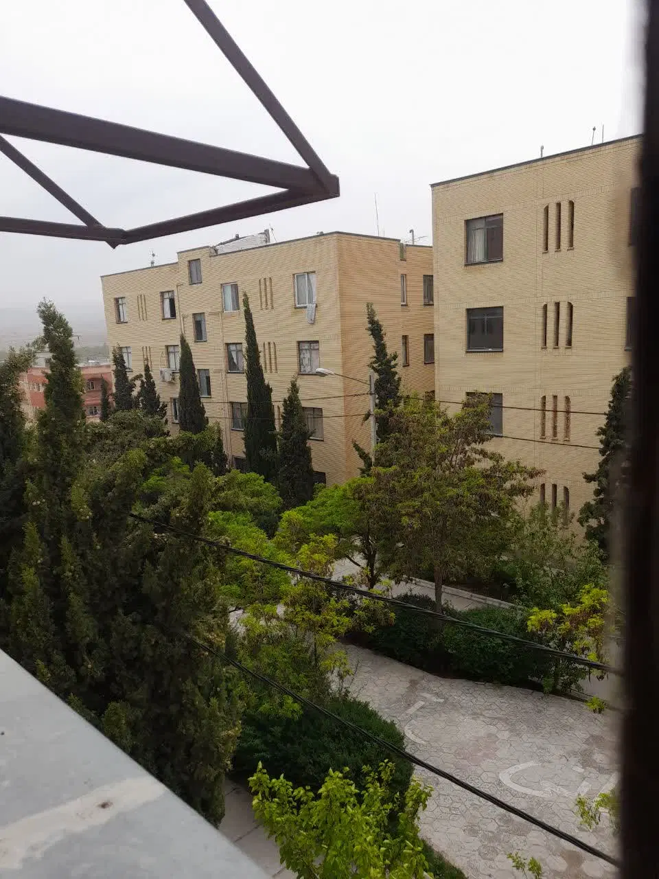 آپارتمان دوخوابه قرق نور و بازسازی شده