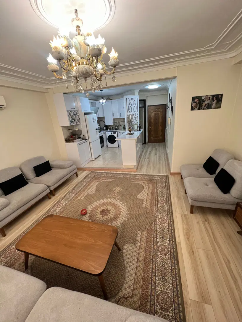 اپارتمان در خیابان قراغاج