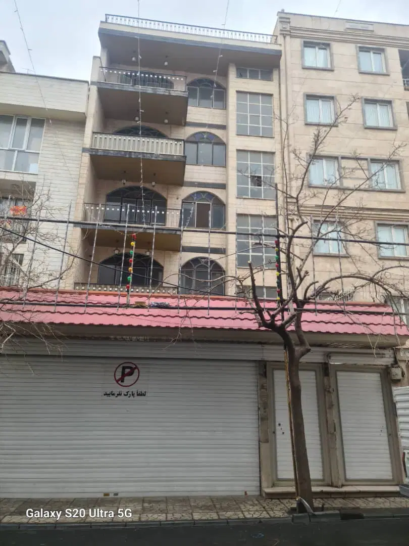 مزایده ۲  واحد در میدان امام حسین