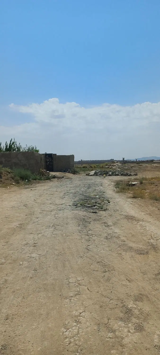 زمین فروشی
