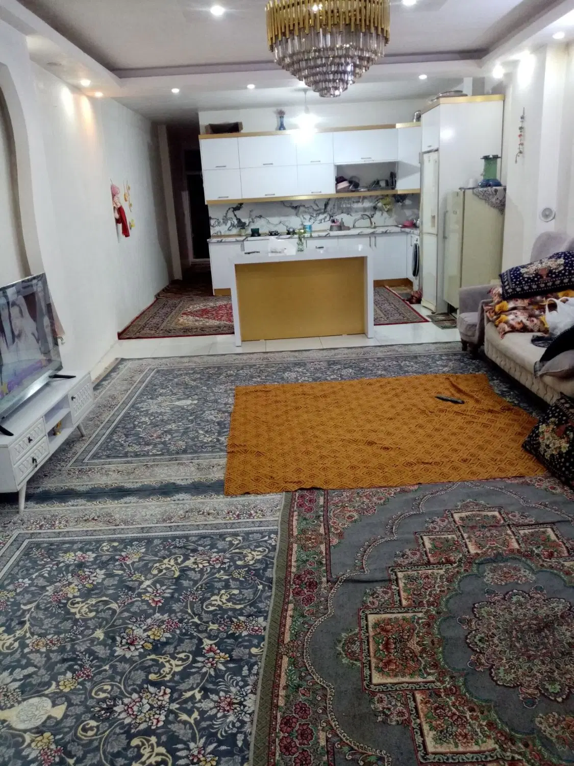 یک واحد آپارتمان ۱۲۵متری ۲خواب تمیز و نوساز