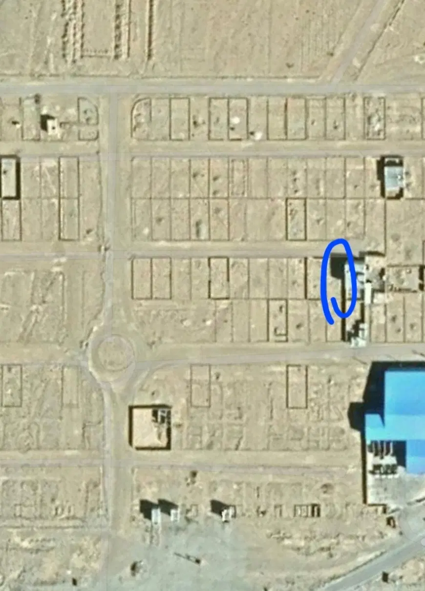 زمین فروشی
