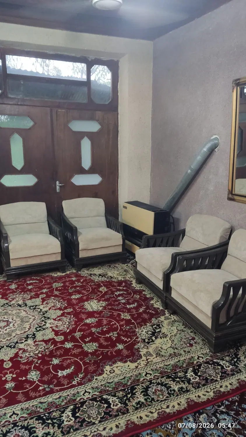 بوم گردی و خانه روستایی با حیاط بزرگ و باغ زیبا