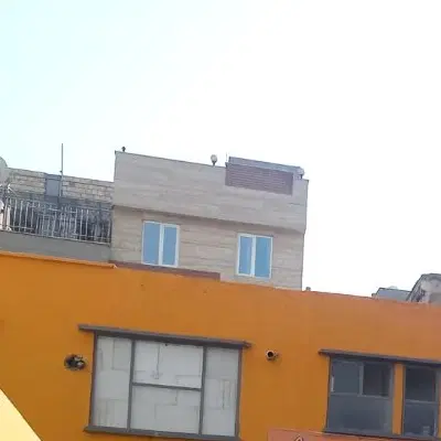همخونه خونه ندارم